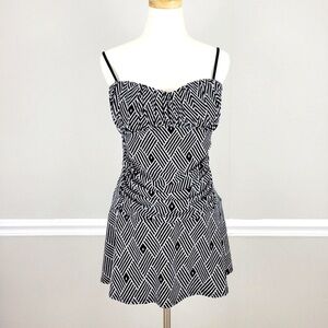 Tropical Escape Black and White Geometric Swim Dress Size 14